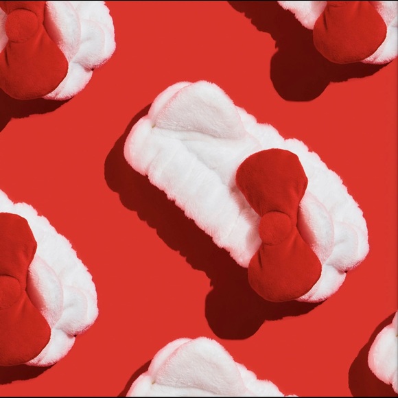 NEW!Limited!The Crème Shop X Plush Spa Headband with Hello Kitty's Signa… - Picture 3 of 5